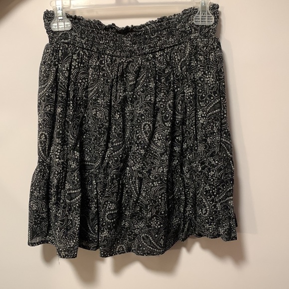 Old navy Blue Skirt - Picture 2 of 3